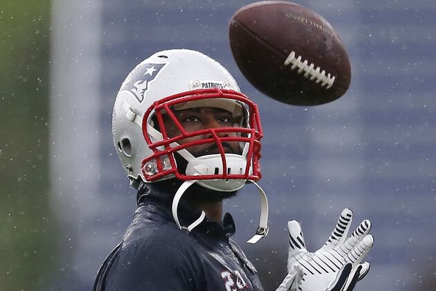 Dominique Easley Debuts at Practice, Darrelle Revis Returns