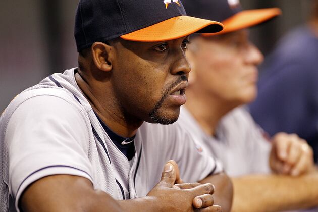 Silent Bats, Sloppy Defense Lead Astros to Fourth Straight Loss