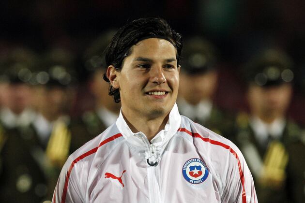 Hannover Sign Chilean Defender Miiko Albornoz