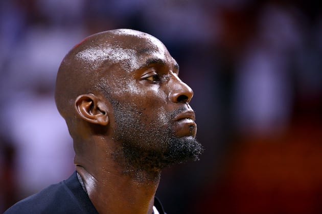 NBA All-Star Kevin Garnett Takes a Loss in Home Sale