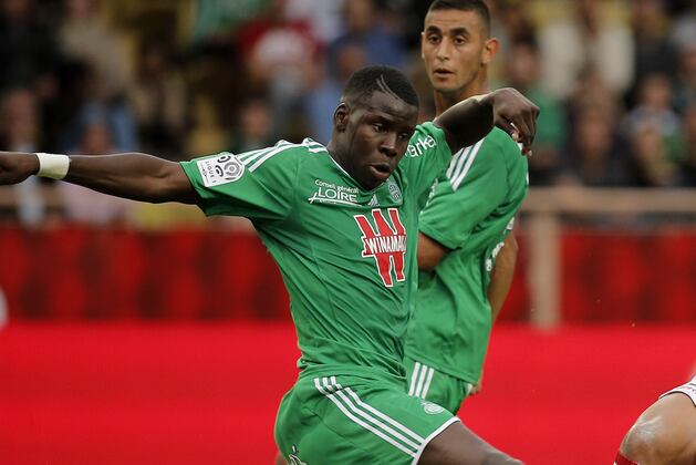 Sunderland Interested in Taking Chelsea's Kurt Zouma on Season's Loan