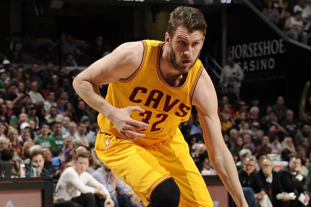 Report: Houston Rockets Interested in Spencer Hawes