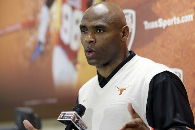 Coaching Clinic Owner on Charlie Strong Speech Criticism: 'I Smell a Rat'