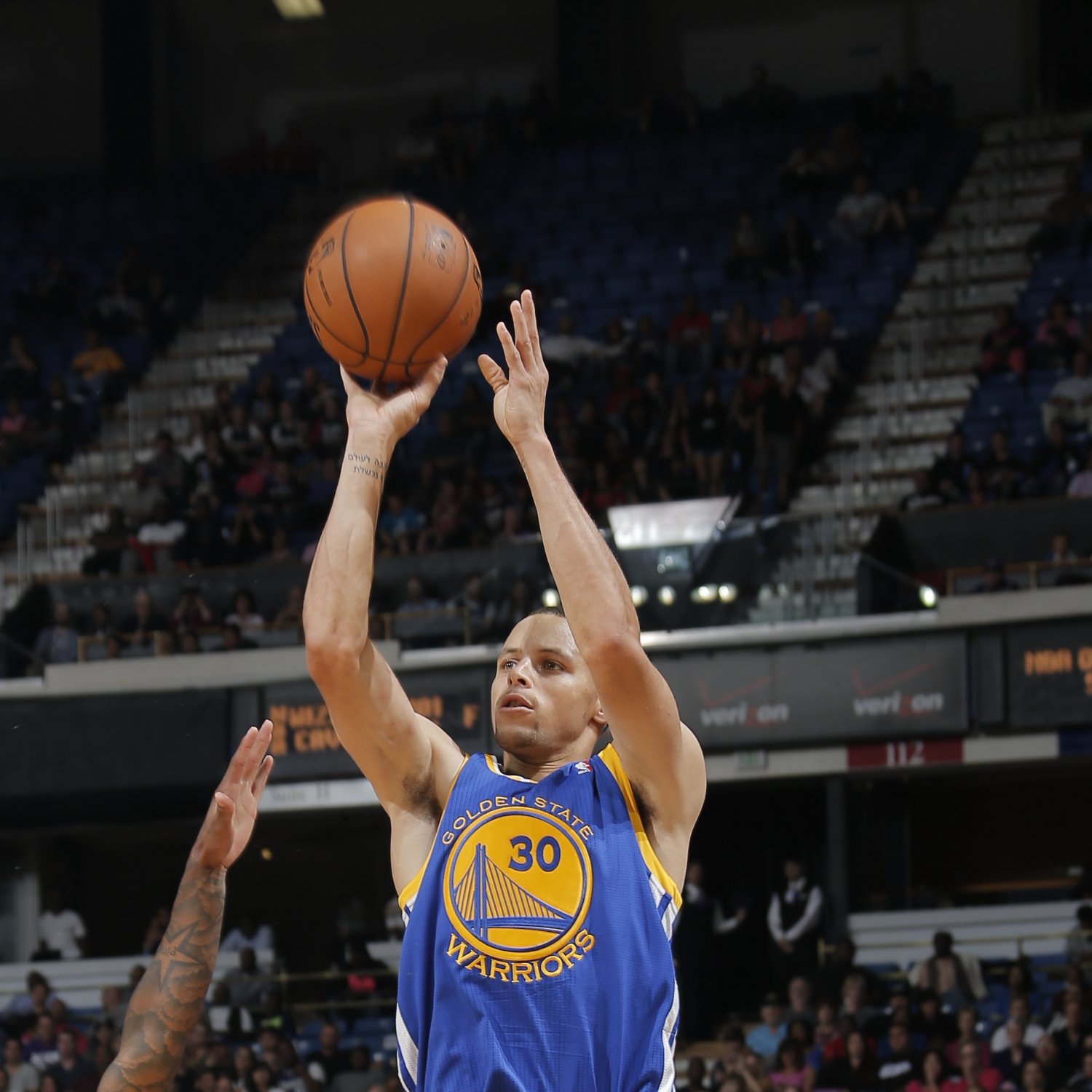 Stephen Curry Drops 43 Points in San Francisco ProAm Basketball Game