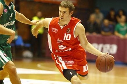 Former Indiana Basketball Star Jordan Hulls Reflects on His First Pro Season