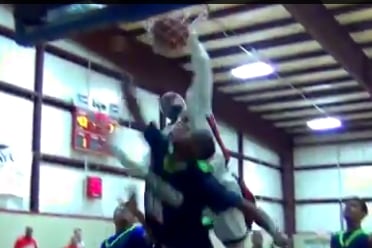 2016 five-star guard De'Aaron Fox goes coast to coast(VIDEO)
