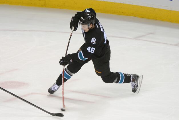 Sharks' Tomas Hertl Says Sore Knee Nothing to Worry About