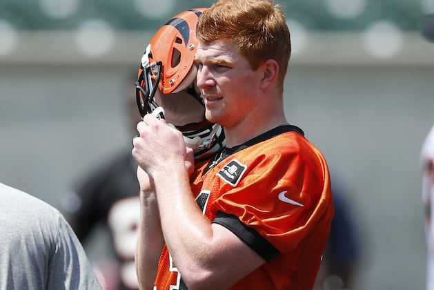 VIDEO: Bengals QB Andy Dalton Is Unstoppable at Pop-a-Shot