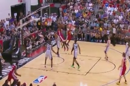 Video: Bennett's Emphatic 2-Handed Jam