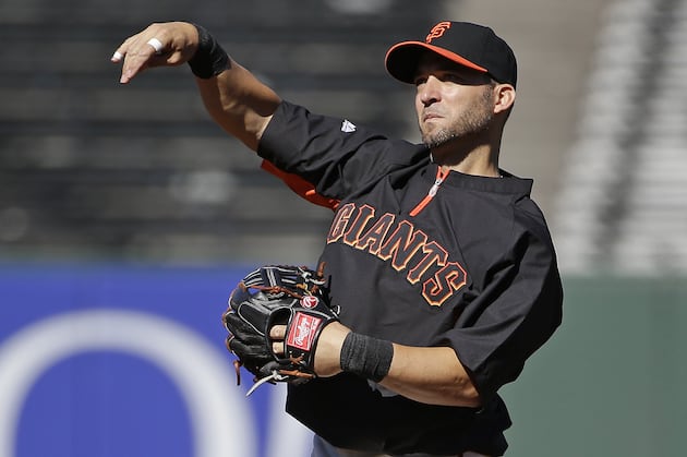 Giants Officially Activate Marco Scutaro, Brandon Hicks DFA'ed