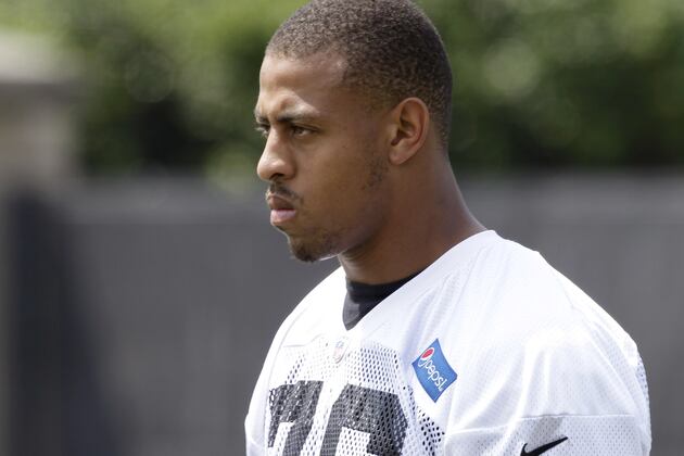 Report: Panthers, Hardy Unlikely to Reach Long-Term Deal