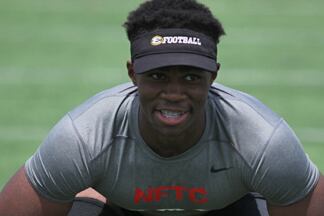 Linebacker Troy Henderson Verbally Commits to the Orange
