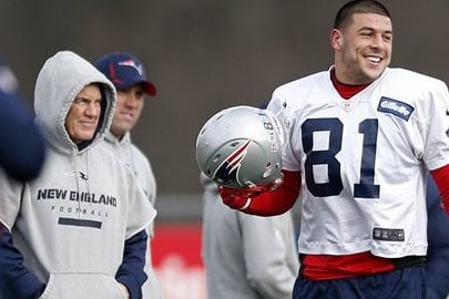 League, NFLPA May Want to Look at Belichick-Hernandez Texts