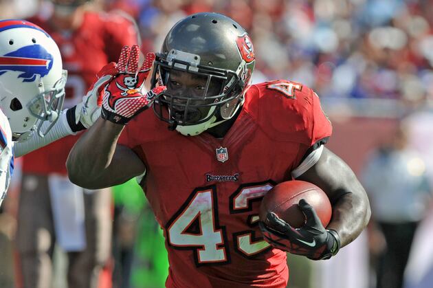 Competition for Complementary Roles Highlights Buccaneers as Camp Approaches