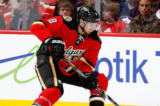 Flames Sign Joe Colborne
