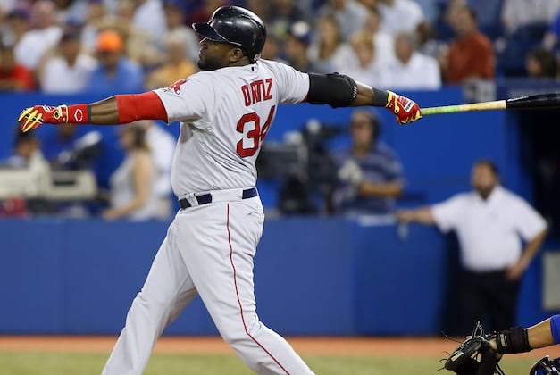 Watch: Papi Holds Pose After Whiffing on Dickey Knuckler