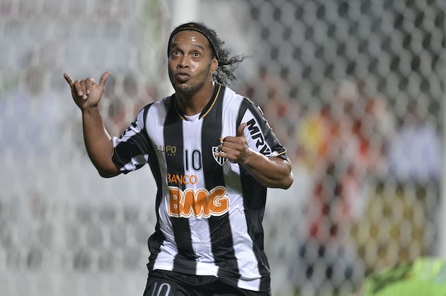 Ronaldinho Leaves Atletico Miniero and Promises to Name New Club