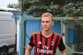 AC Milan Look Set to Loan Youngster to Leeds United