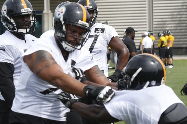Steelers Tackle Mike Adams Not Having a Memorable Training Camp
