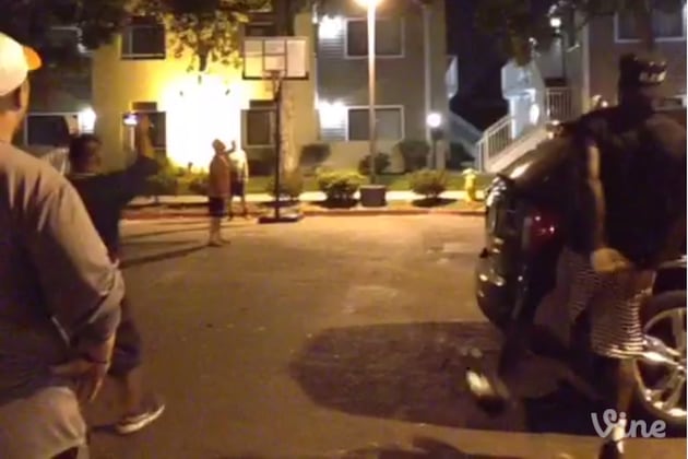 Dez Bryant Sinks an Incredible Basketball Shot