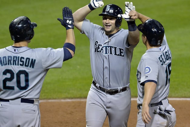 Zunino's Homer Lifts Mariners Past Indians, 6-5
