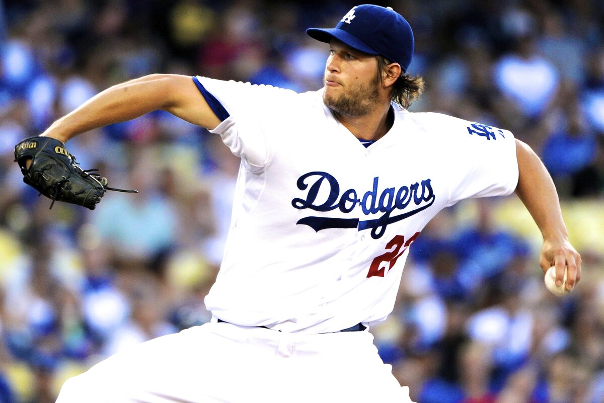 Clayton Kershaw Dominant as Dodger Wins 10th Straight Bleacher Report