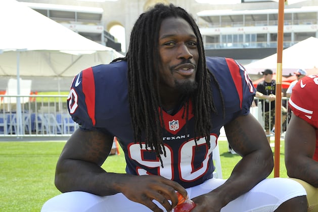 Clowney (Leg) Leaves Practice Field on Cart