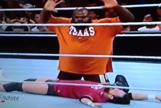 WWE Visits Austin, so Here Is Texas Mark Henry Bodyslamming Oklahoma