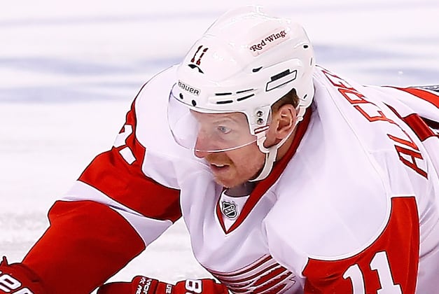 Daniel Alfredsson to Resume Skating Next Week, Still Undecided