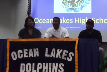 Video: Jahvoni Simmons Makes It Official