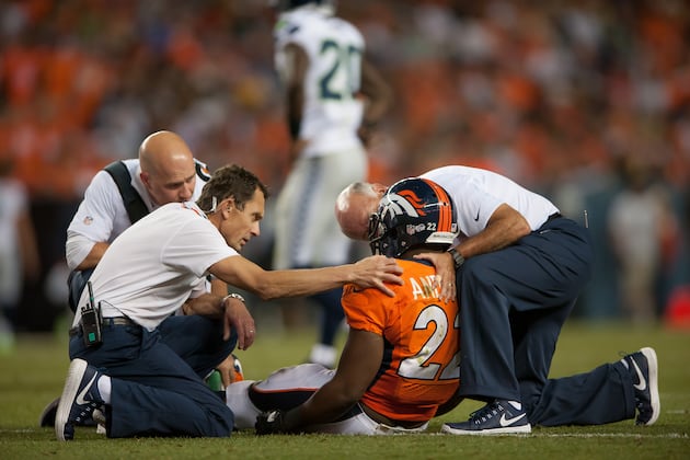 RB Anderson Leaves with Concussion