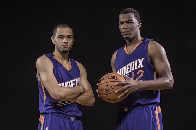 Suns Sign 1st-Rd Picks Ennis and Warren