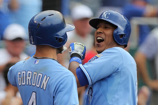 Gordon, Perez Homer, Royals Beat Giants 7-4