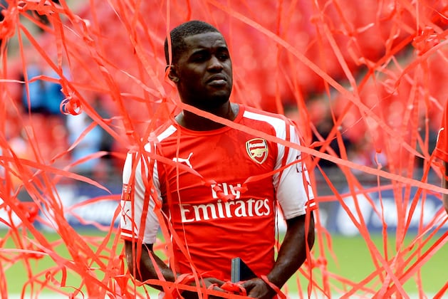 Joel Campbell renueva su contrato con el Arsenal