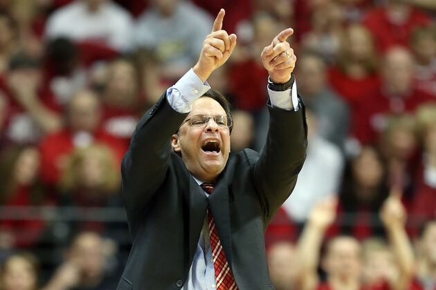 Hoosiers Gain Learning Experience in Win over Carleton