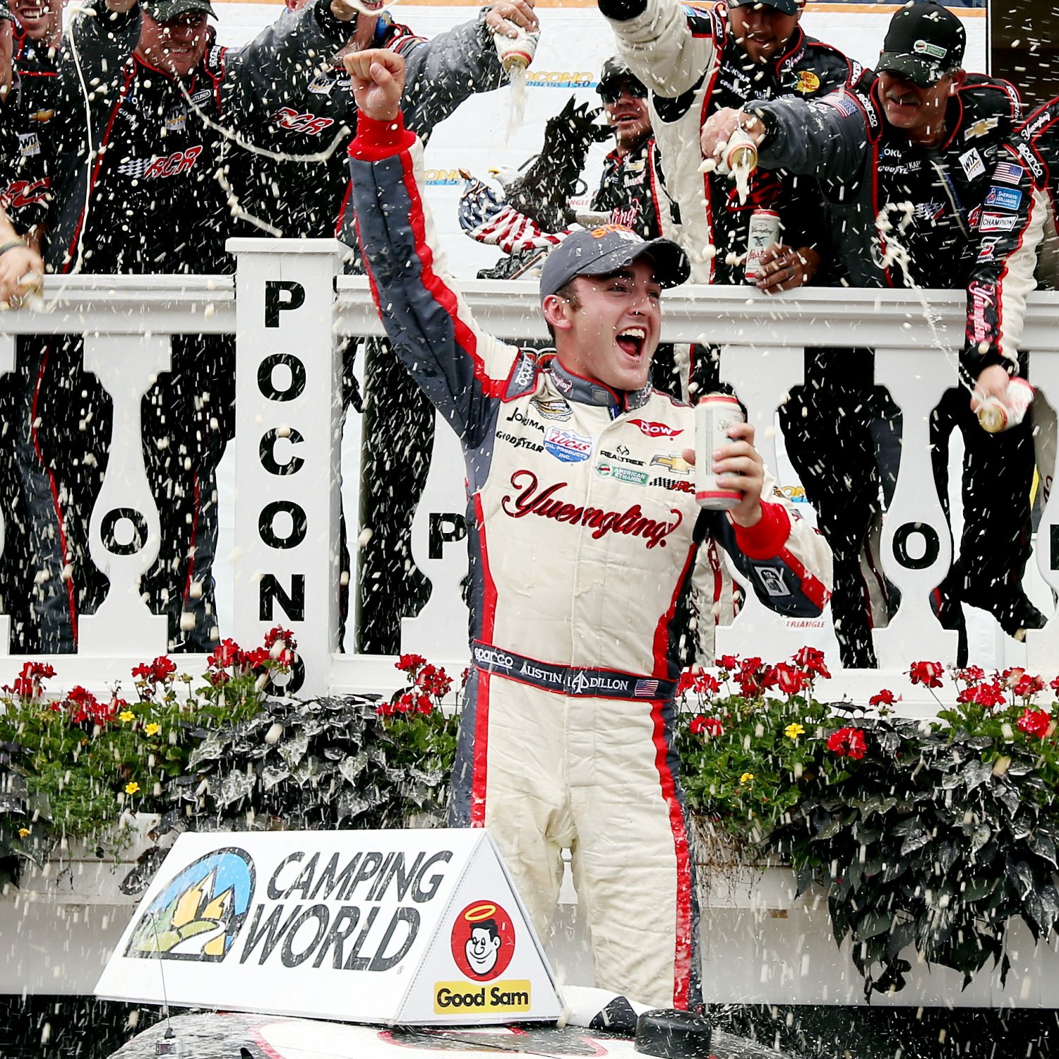 nascar - sports on Telezkope : The Socially Scanned and Ranked Web