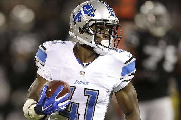 Theo Riddick Shows Why Teammates, Coaches High on Him