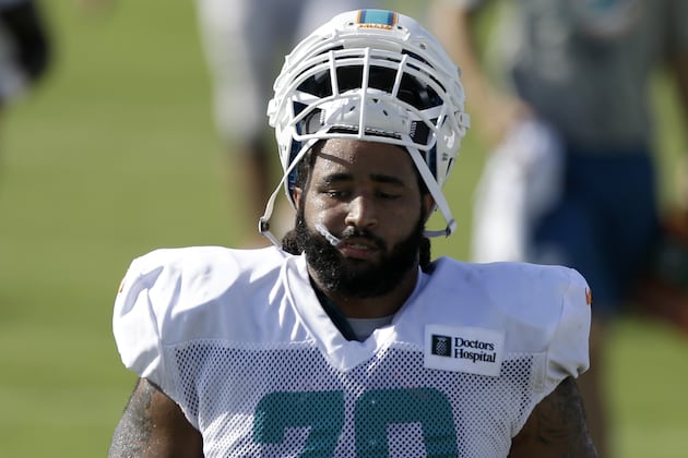 Dolphins RG Dallas Thomas Struggles