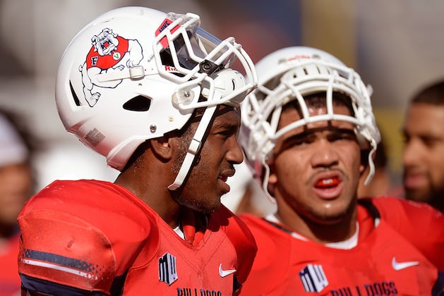 Linebackers Learn New Roles to Make Defense More Versatile