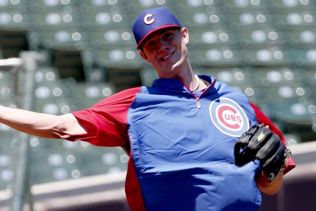 Cubs' Bryant Suffers Toe Bruise