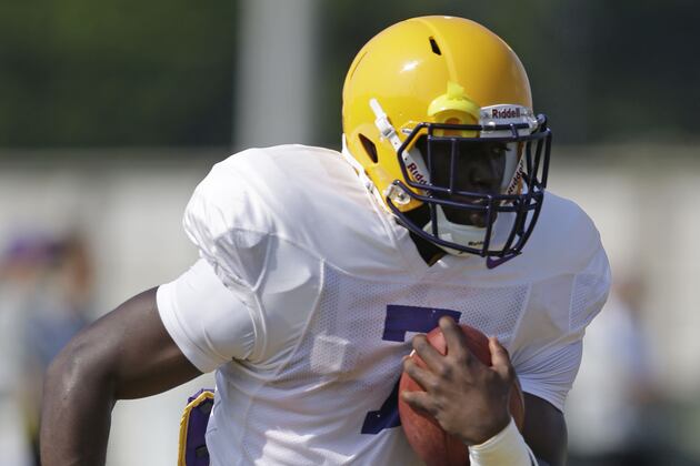 Fournette Scores TD in LSU Scrimmage
