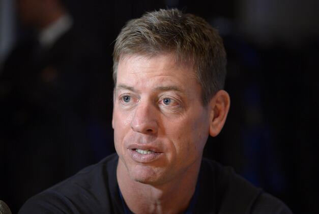 Troy Aikman Praises Brett Hundley's Decision to Remain at UCLA