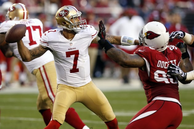 Kaepernick Reacts to Dockett's Season-Ending Knee Injury