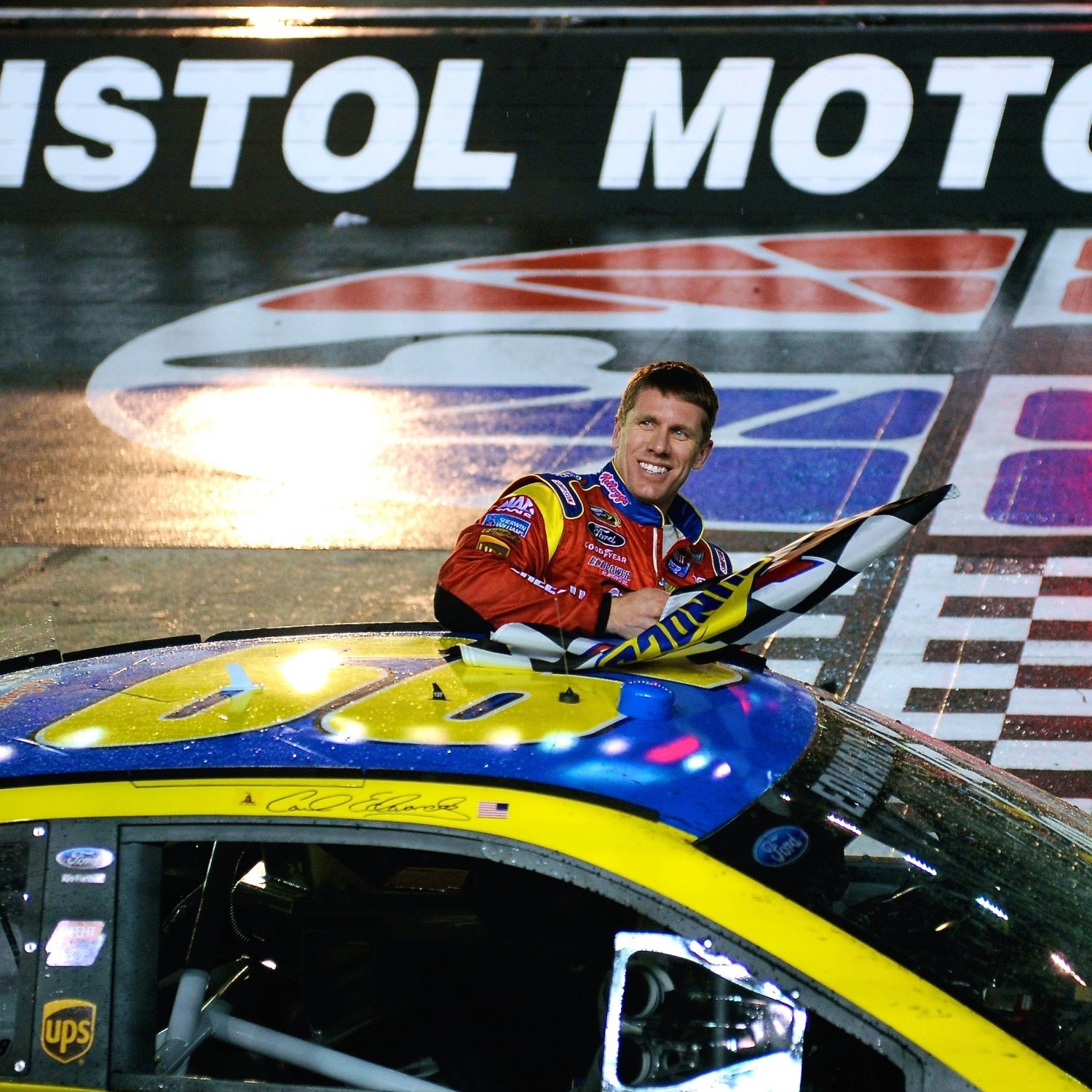 Why the Bristol Night Race Is One of the Best in the NASCAR Sprint Cup