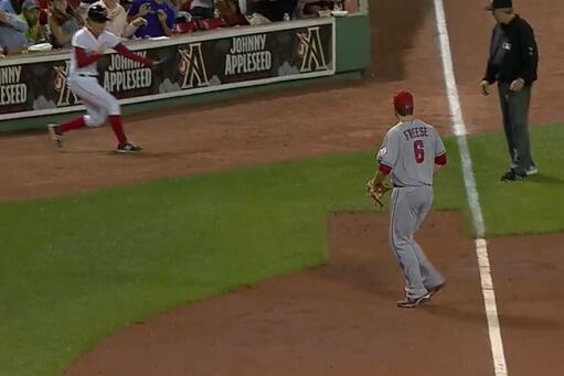 Red Sox Ball Girl Makes Gorgeous Snag on a Wicked Short-Hop