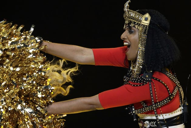 NFL, M.I.A. Settle over Super Bowl Gesture