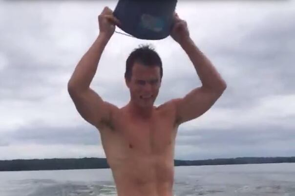 Jonathan Toews Does the Ice Bucket Challenge While Wake Surfing