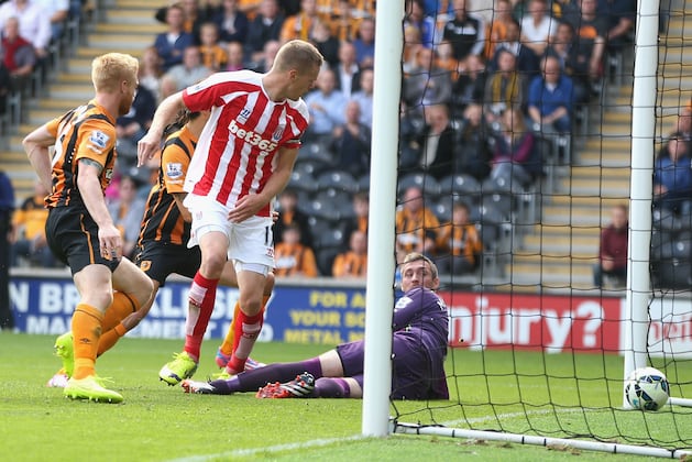 Ryan Shawcross Scores Controversial Late Goal to Deny 10-Man Tigers Victory