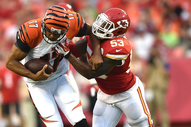 ILB Joe Mays Tore Tendons in Wrist; Could Be 'Out a While'