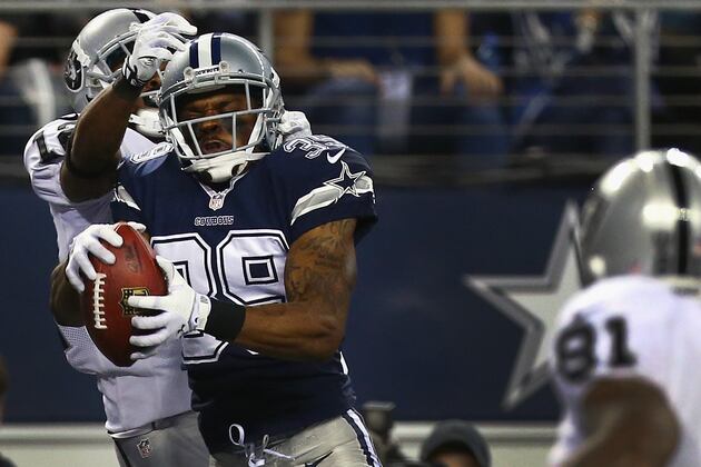 Brandon Carr Makes Emotional Return